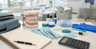 materiales dentales estudiantes